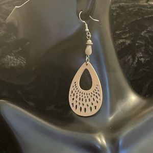 "Beige Brilliance" Bohemian Style Filigree Dangle Wood Earrings